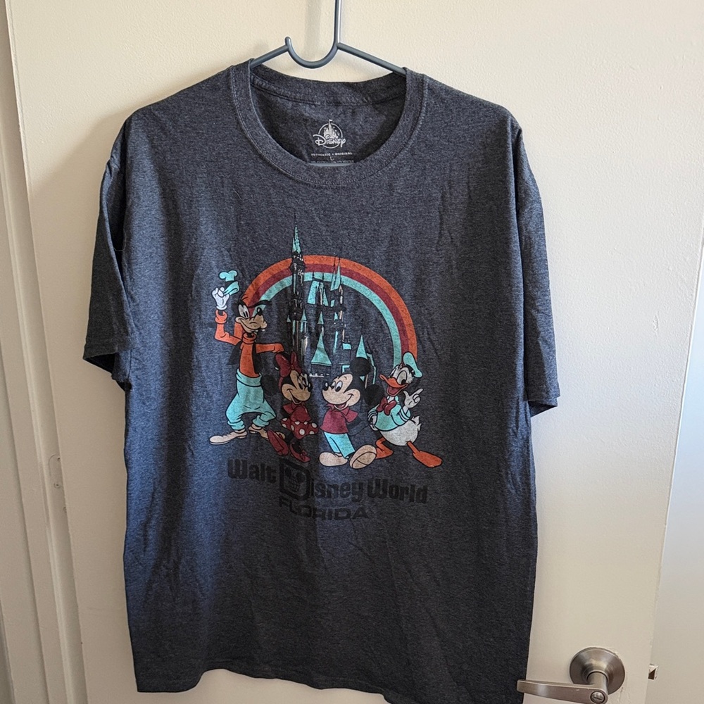 Disney Charcoal Gray Mickey & Friends Castle Tee - SZ L
